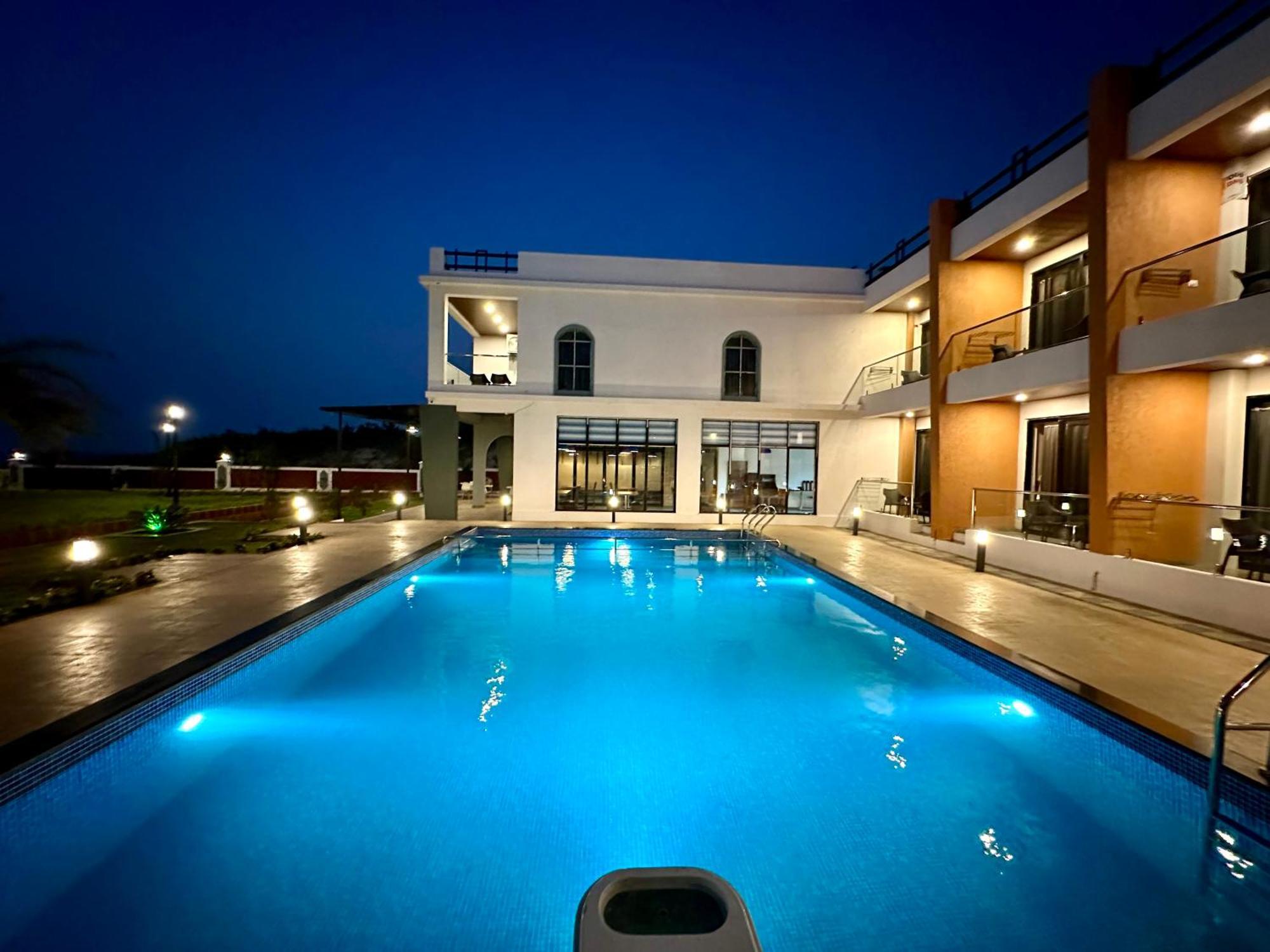 Aqualina Hotel Bhogwe Kültér fotó