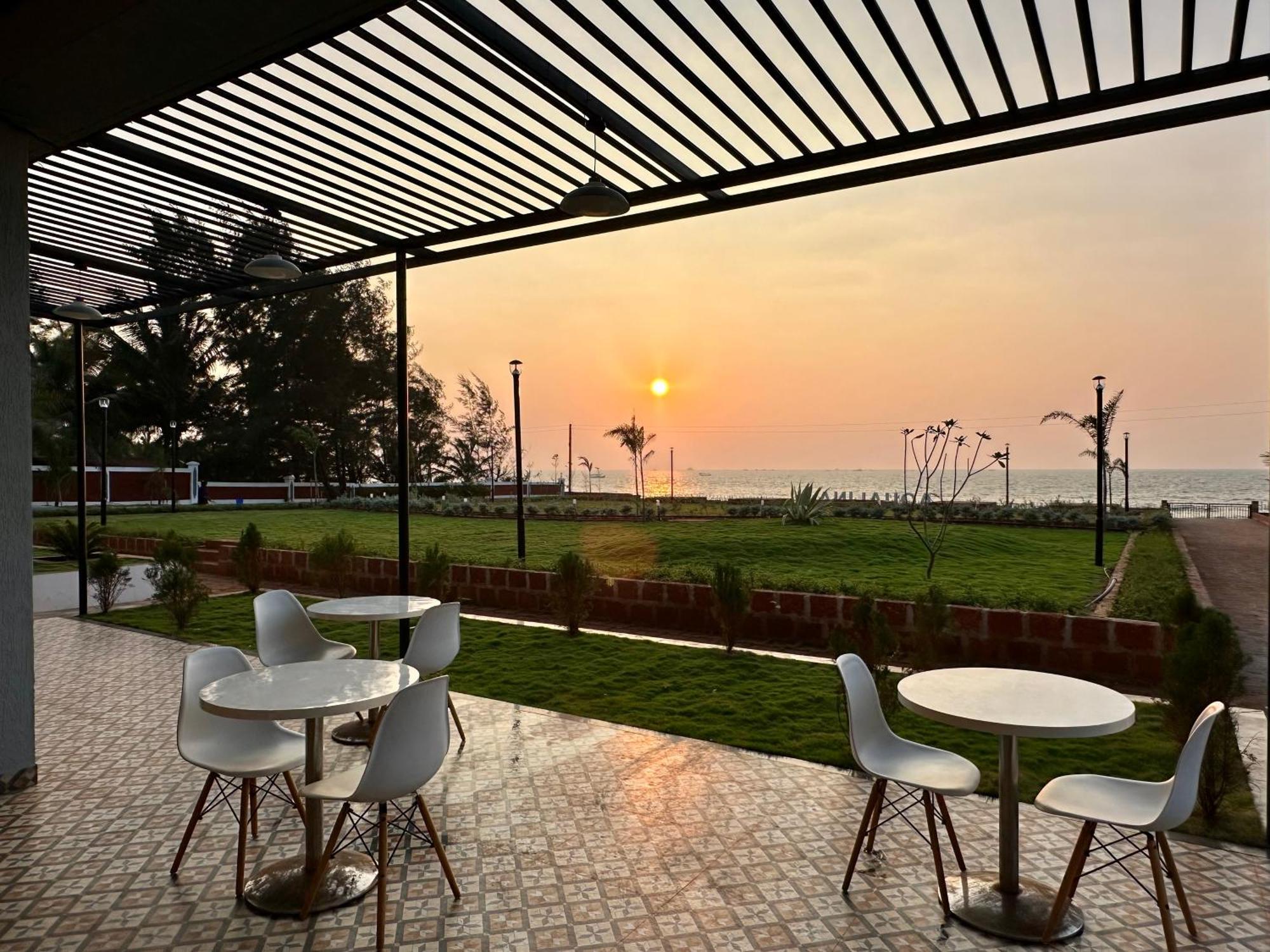 Aqualina Hotel Bhogwe Kültér fotó